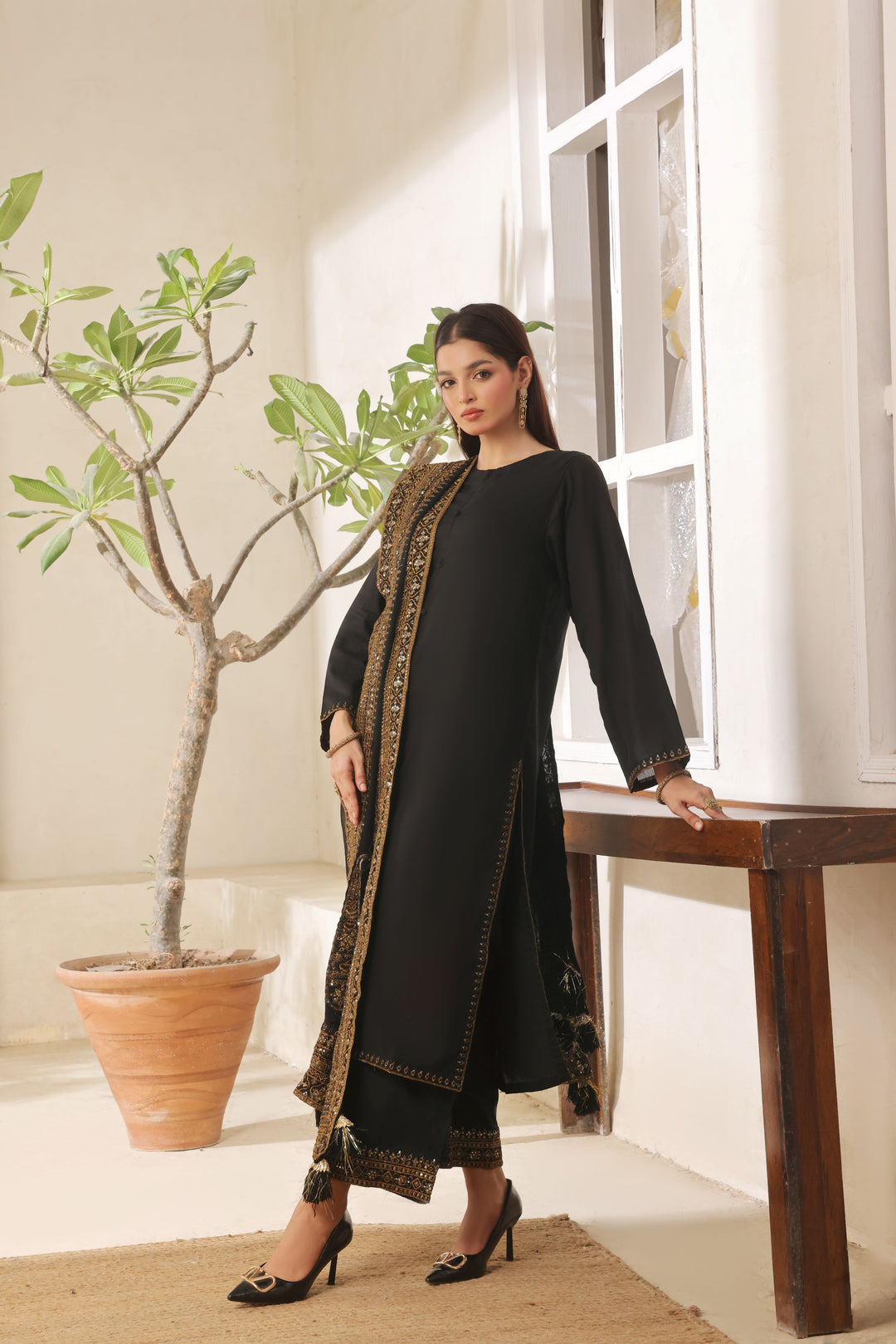 Black Musk | Full Sleeve 3-Piece Stitched Suit
