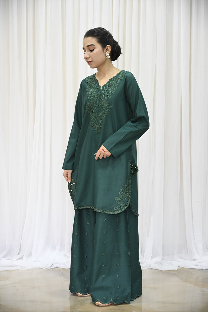 Green Reverie 3-piece stitched