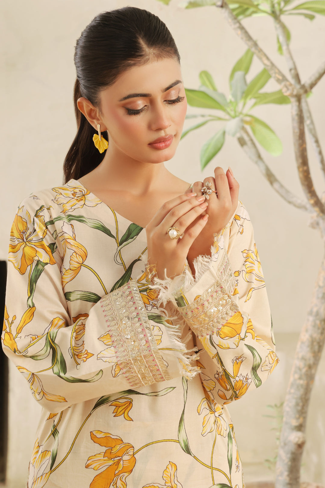 Ivory Flora | 2-Piece Stitched Suit Rang Leher 4 # 12