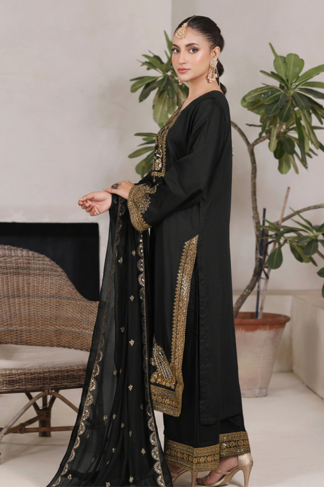 Black Royale 3-Piece Stitched Suit