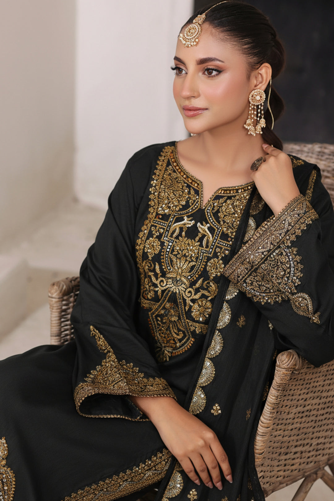 Black Royale 3-Piece Stitched Suit