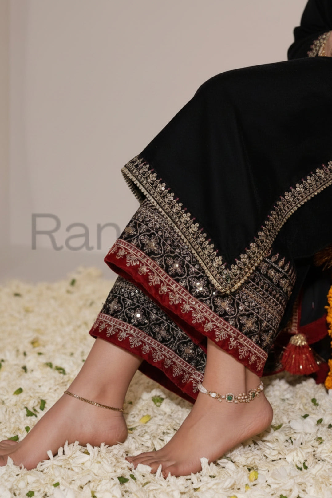 Dark Desire 3 -Piece Stitched Suit