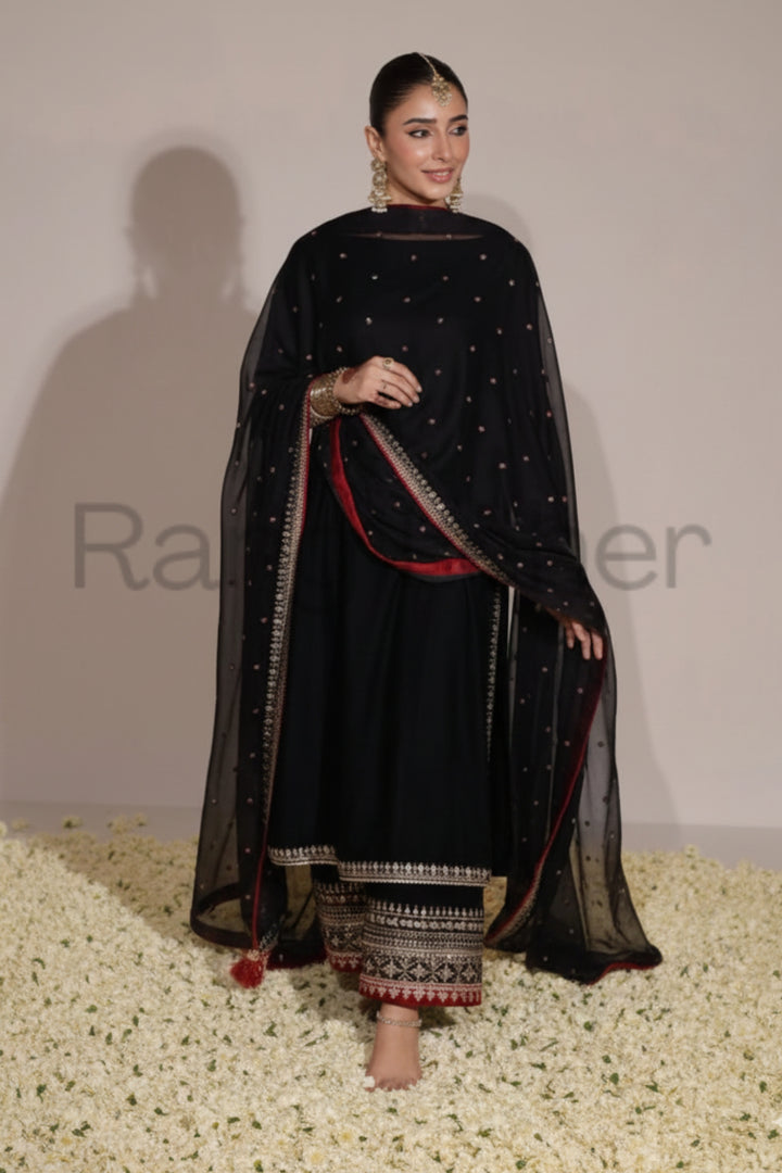 Dark Desire 3 -Piece Stitched Suit