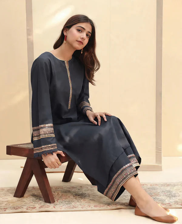 Grey Noir 2-Piece Stitched Khaddar
