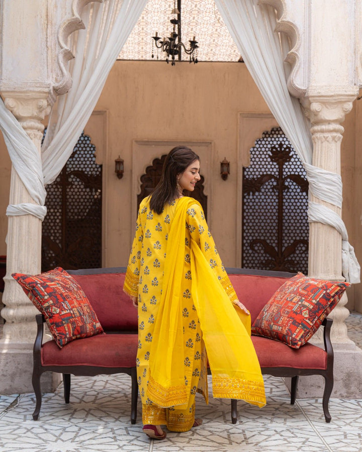 Golden Flora 3-Piece Stitched