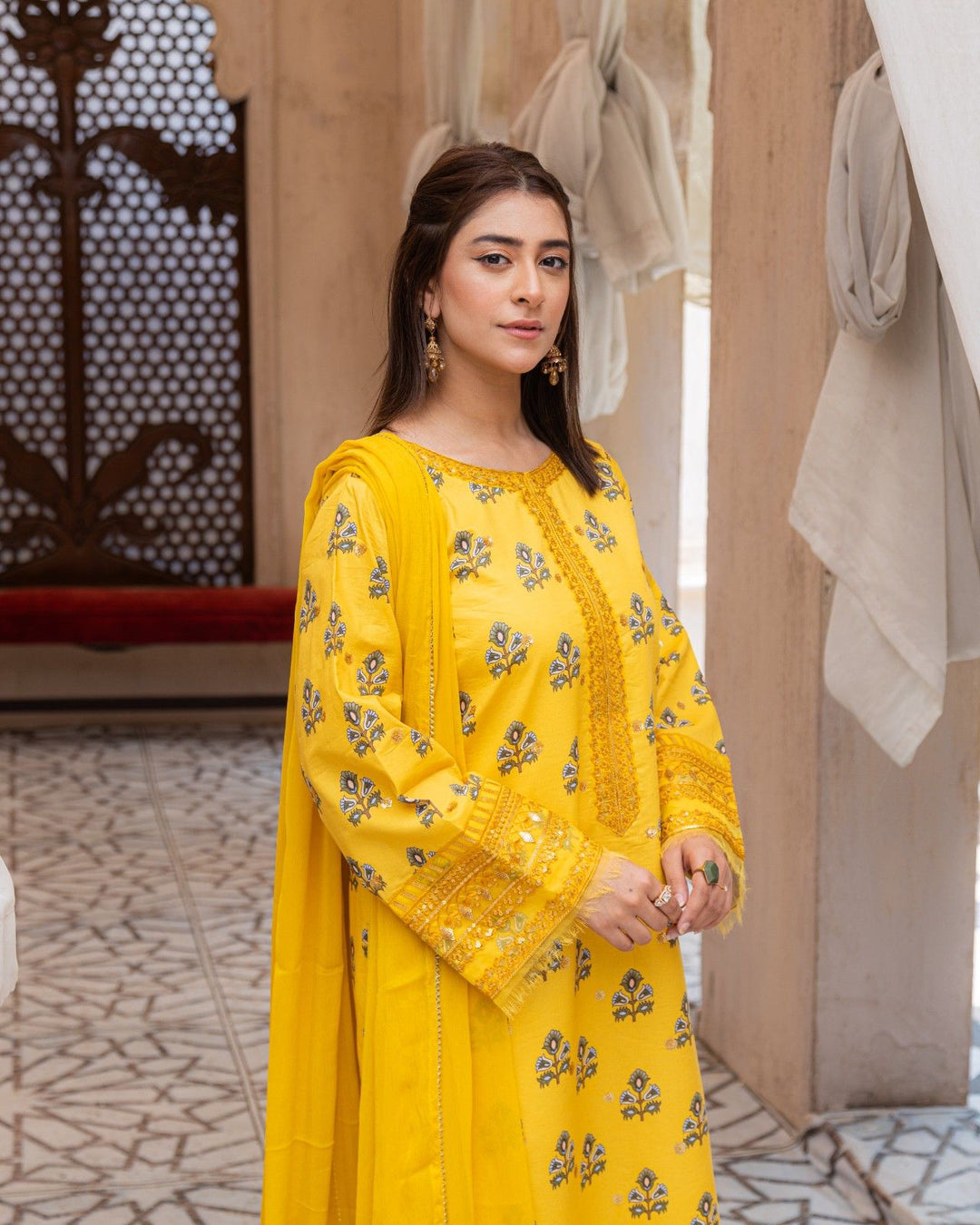 Golden Flora 3-Piece Stitched