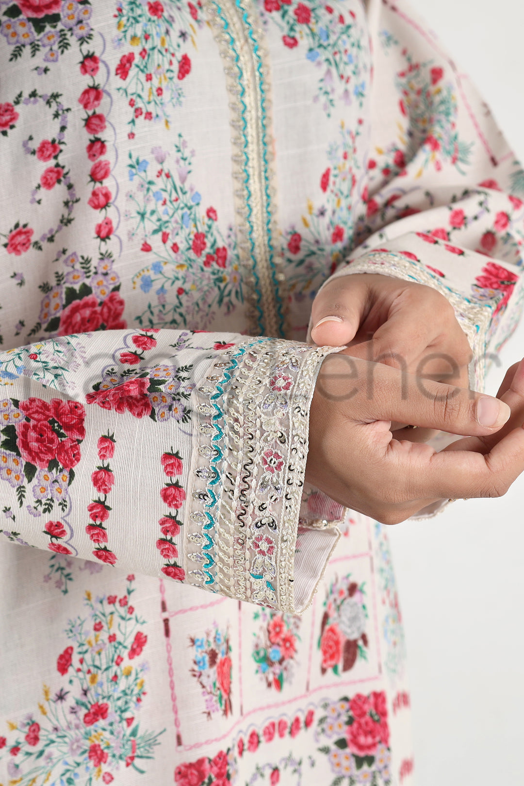 White Flora – 2-Piece Stitched Embroidered Suit